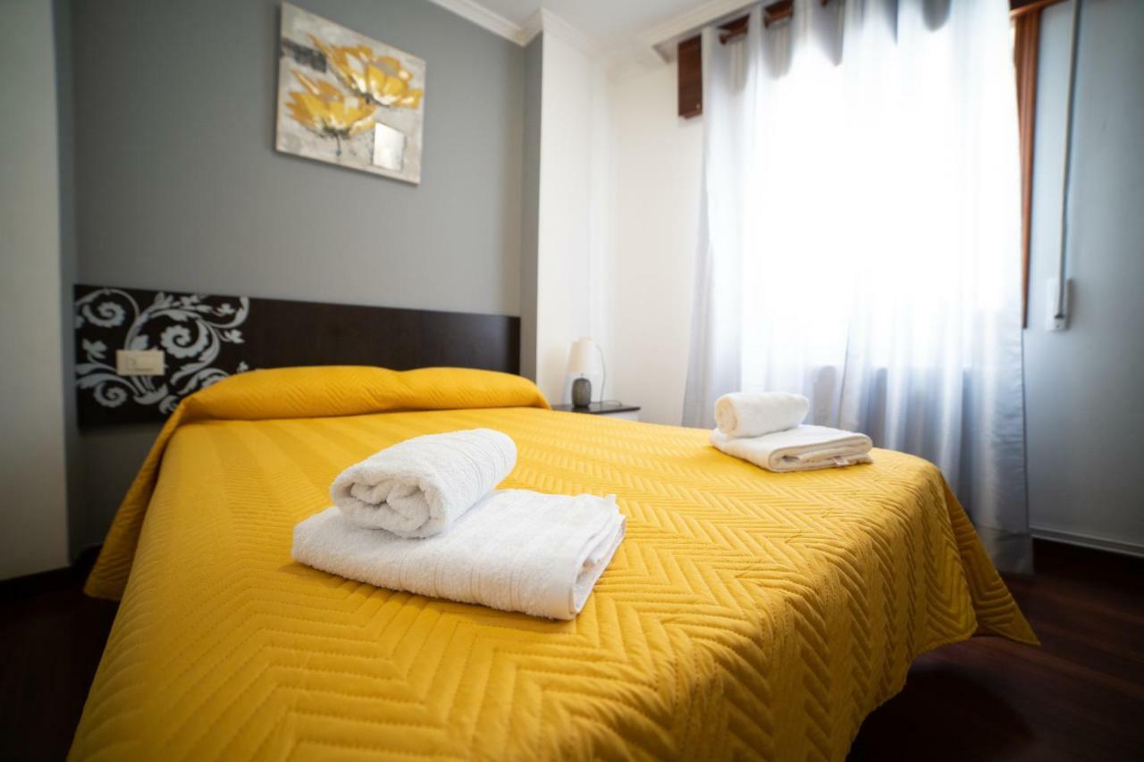 Apartamentos Enteros O Lagar Melide Ngoại thất bức ảnh